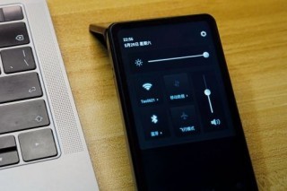 訊飛雙屏翻譯機:雙屏+領(lǐng)夾麥+無需操控 翻譯機的終極形態(tài)?